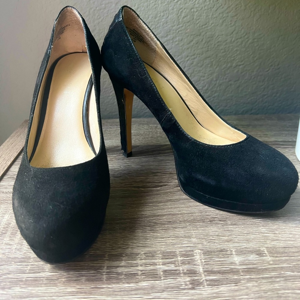 Nine West black 4 inch stilettos